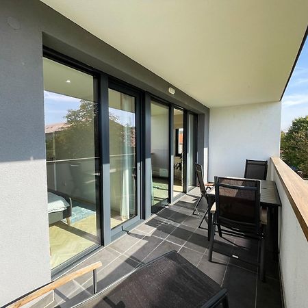 קושיצה Luxury City Retreat With Terrace מראה חיצוני תמונה