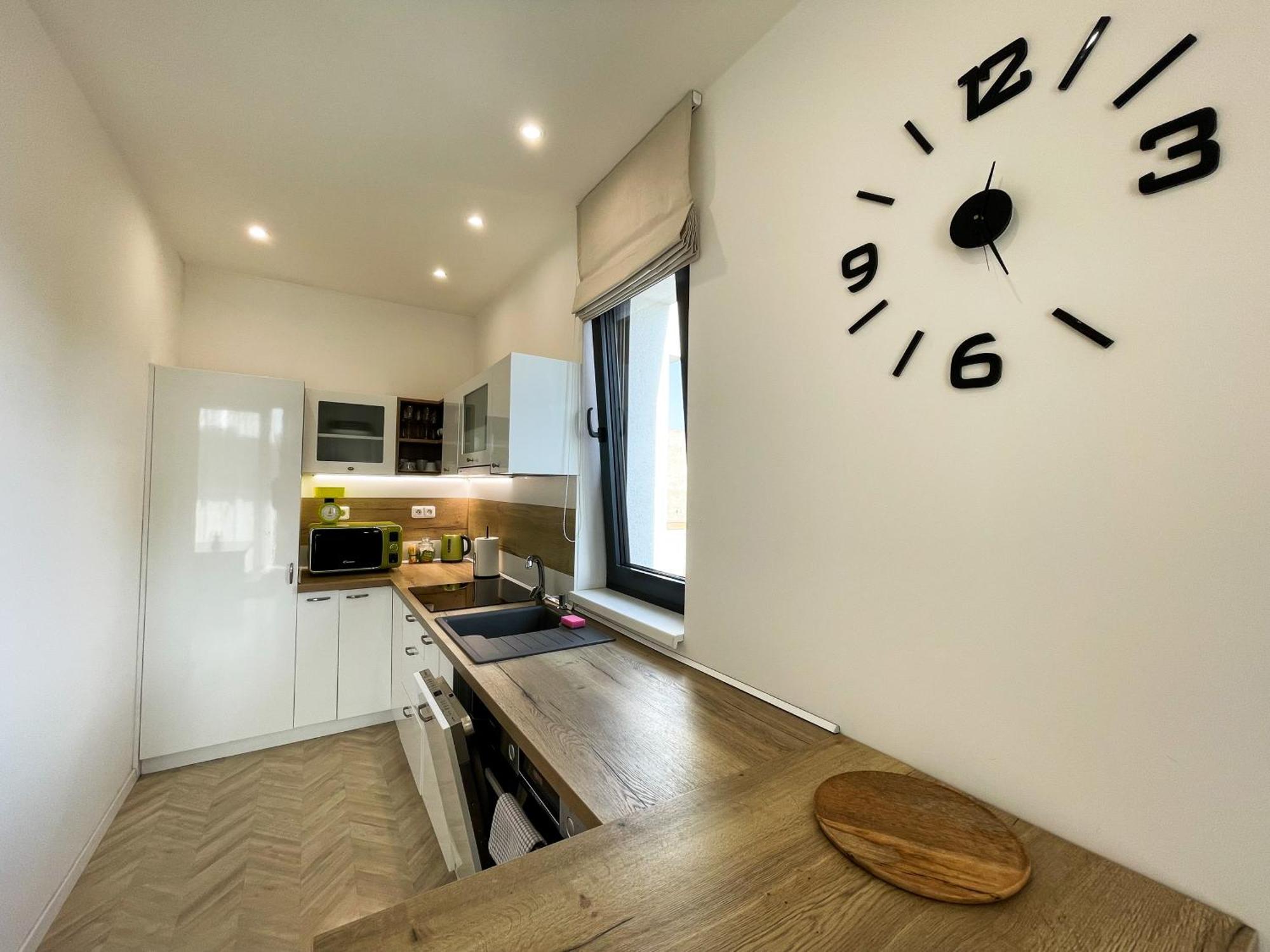 קושיצה Luxury City Retreat With Terrace מראה חיצוני תמונה