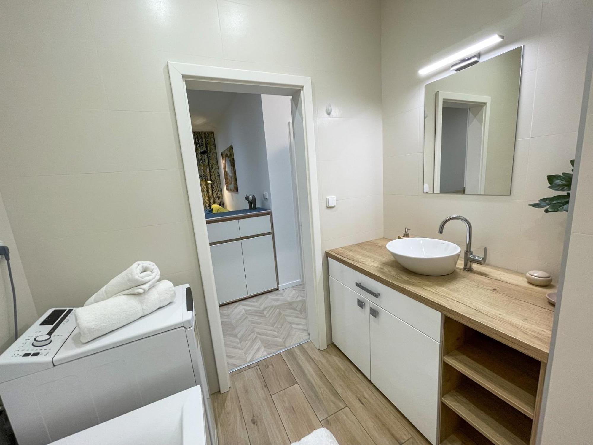קושיצה Luxury City Retreat With Terrace מראה חיצוני תמונה