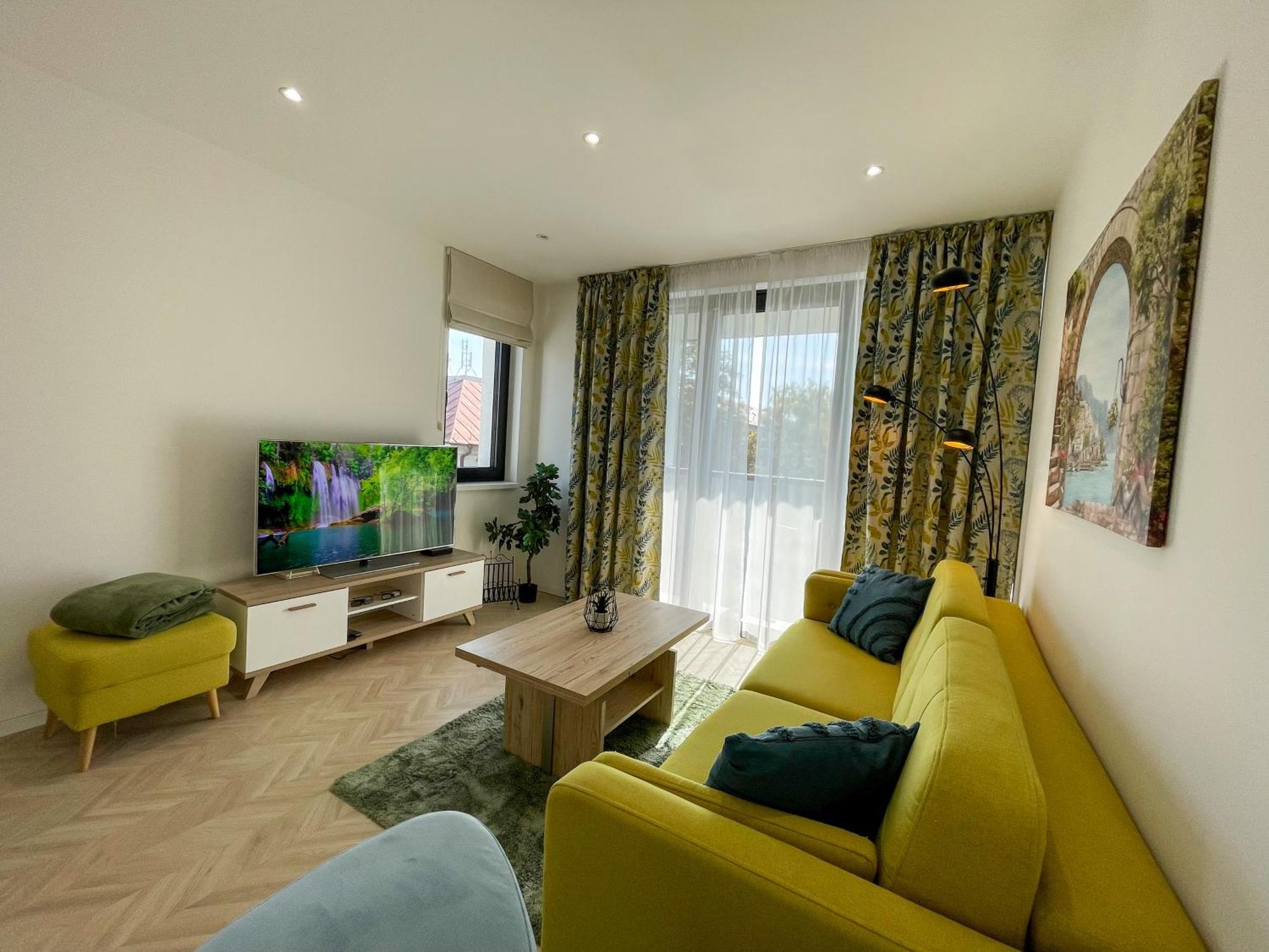קושיצה Luxury City Retreat With Terrace מראה חיצוני תמונה