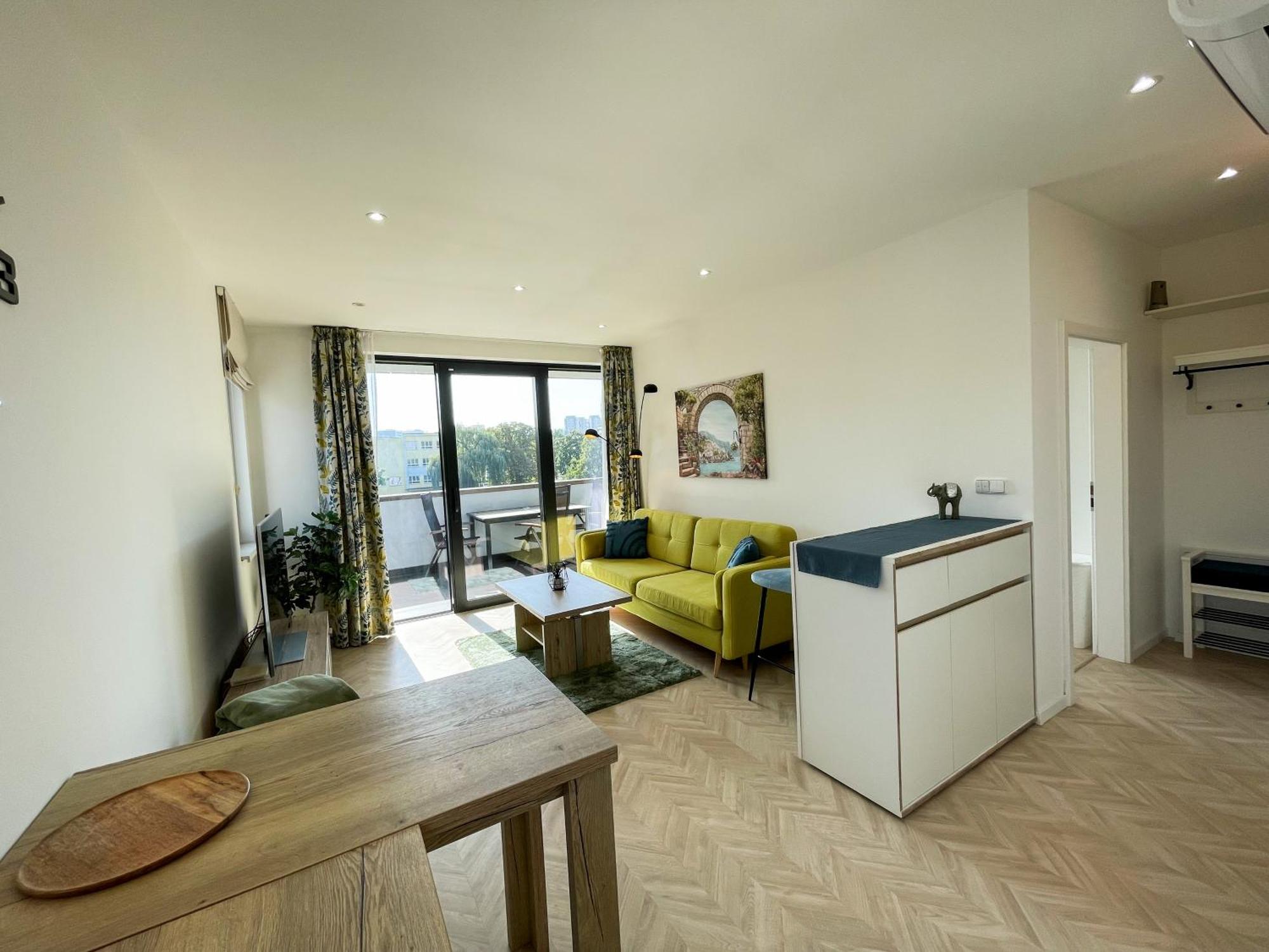 קושיצה Luxury City Retreat With Terrace מראה חיצוני תמונה